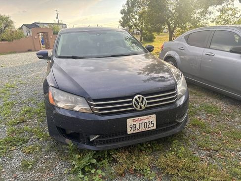 Used 2014 Volkswagen Passat 2.5 SE image 1