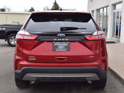 Used 2024 Ford Edge SEL w/ Convenience Package image 9