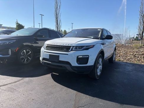 Used 2017 Land Rover Range Rover Evoque SE AWD/4WD image 3