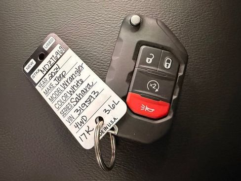 Used 2024 Jeep Wrangler Unlimited Sahara w/ Dual Top Group AWD/4WD image 45