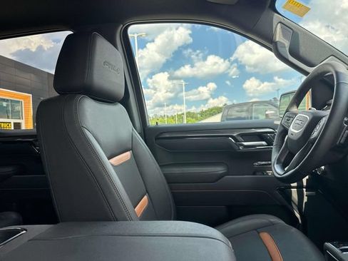 Used 2026 GMC Sierra 1500 AT4 w/ AT4 Premium Package AWD/4WD image 15
