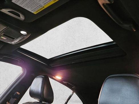 Used 2024 INFINITI Q50 Sensory image 16