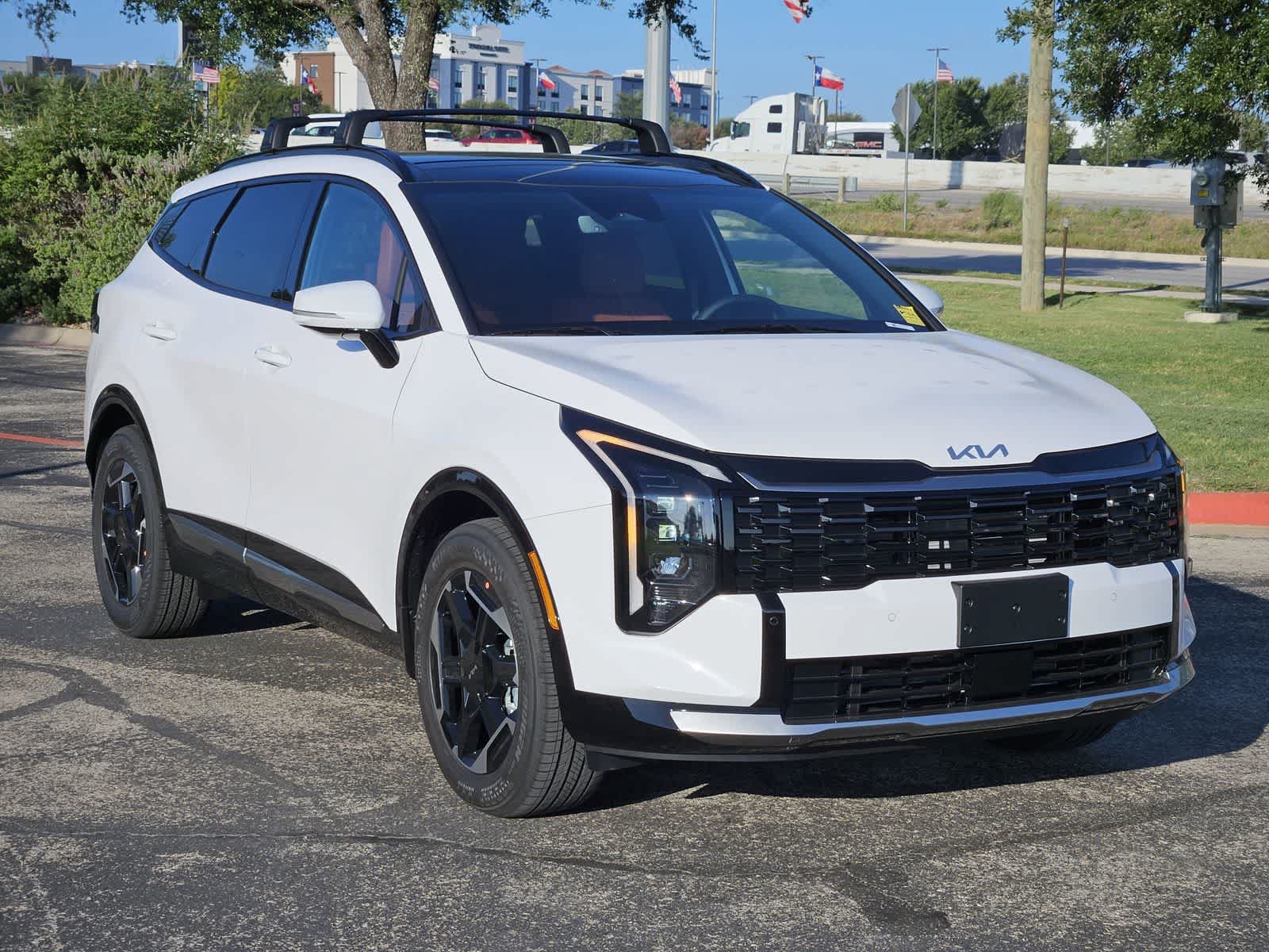 New 2026 Kia Sportage SX FWD image 3