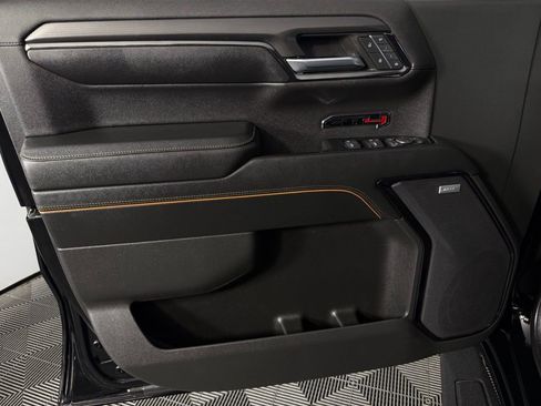 Used 2024 GMC Sierra 1500 AT4 w/ Technology Package image 25