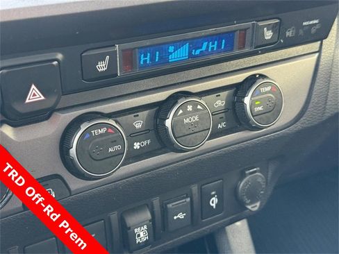 Used 2021 Toyota Tacoma TRD Off-Road image 28