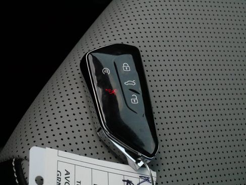 Used 2026 Volkswagen Tiguan SE R-Line AWD/4WD image 31