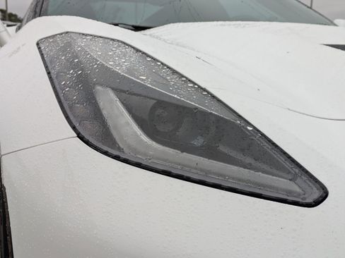 Used 2014 Chevrolet Corvette Stingray Coupe image 10