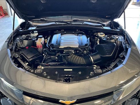 Used 2018 Chevrolet Camaro SS RWD image 30