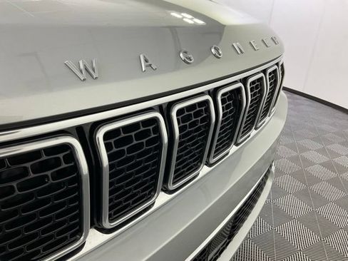 Used 2022 Jeep Wagoneer Series II w/ Rear Seat Video Group 1 AWD/4WD image 9