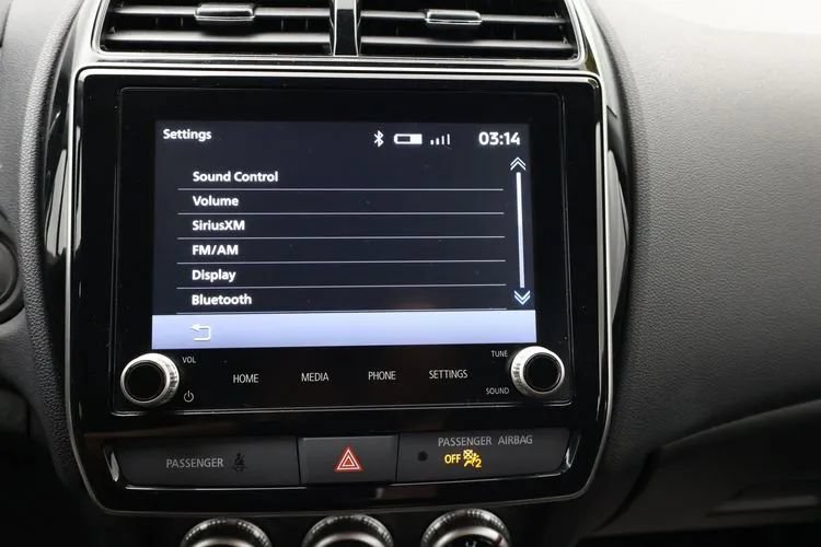 Used 2025 Mitsubishi Outlander Sport LE AWD/4WD image 30