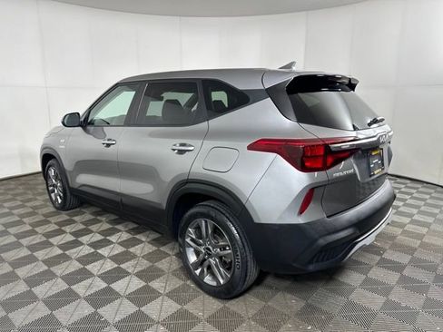 Used 2023 Kia Seltos LX image 5