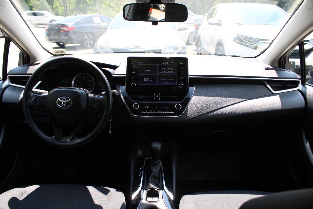 Used 2021 Toyota Corolla LE FWD image 28