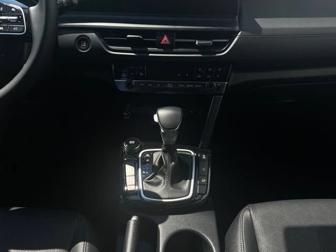 Used 2024 Kia Seltos EX AWD/4WD image 11