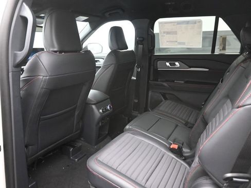New 2026 Ford Explorer ST-Line RWD image 2