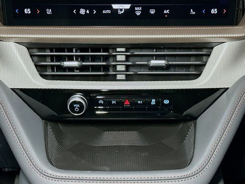 New 2026 Ford Explorer Active w/ Active Comfort Package AWD/4WD image 30