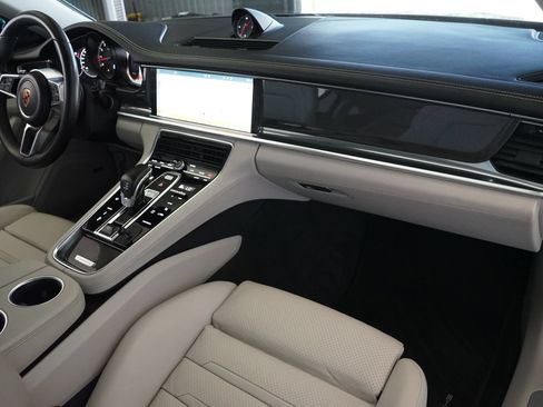 Used 2017 Porsche Panamera 4S AWD/4WD image 4