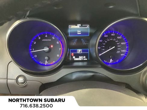 Used 2017 Subaru Outback 2.5i Limited AWD/4WD image 8