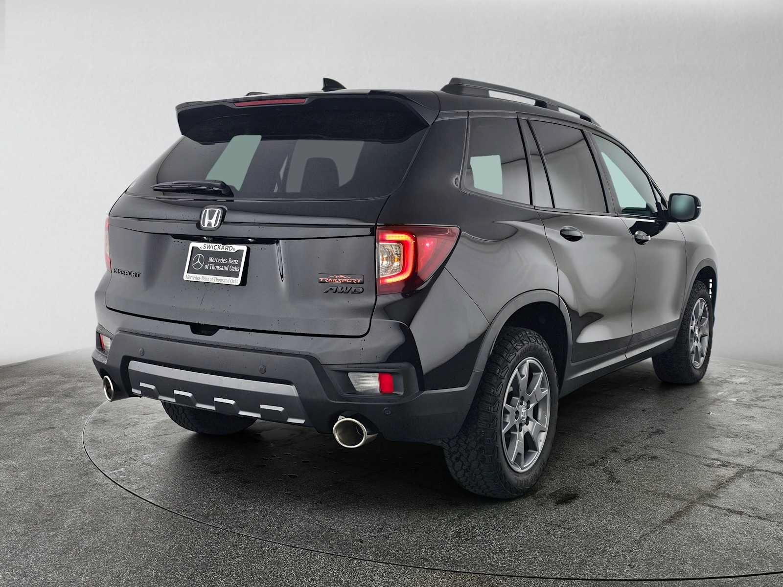 Used 2025 Honda Passport TrailSport image 3