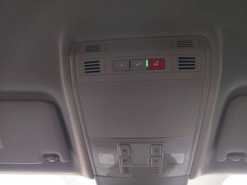 Used 2024 Volkswagen Taos S image 6