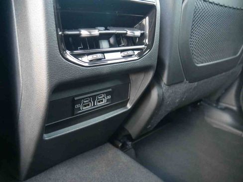 New 2025 Jeep Grand Cherokee Laredo X image 13