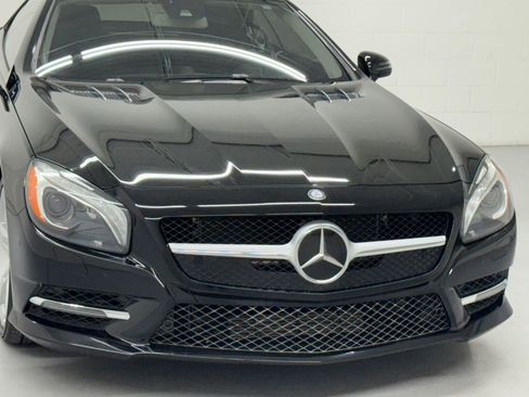 Used 2014 Mercedes-Benz SL 550 image 16