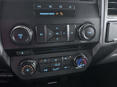 Used 2018 Ford F150 XLT w/ Equipment Group 301A Mid RWD image 51