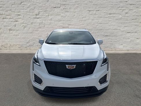 New 2025 Cadillac XT5 Sportv image 2