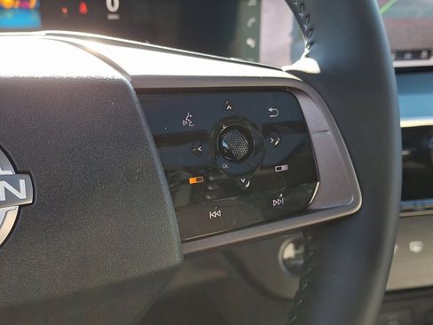 Certified 2025 Nissan Murano SL w/ Cargo Package image 25