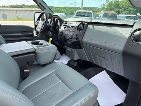 Used 2016 Ford F250 XL w/ XL Appearance Package AWD/4WD image 36