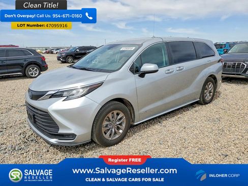 Used 2021 Toyota Sienna LE image 1