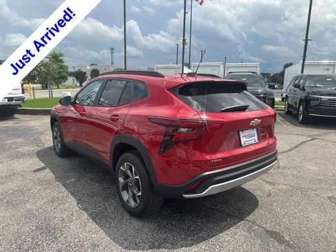 New 2026 Chevrolet Trax LT FWD image 5
