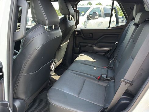Used 2025 Toyota 4Runner TRD Off-Road Premium AWD/4WD image 11