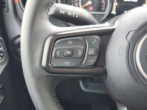 Used 2025 Jeep Wrangler Unlimited Rubicon image 29