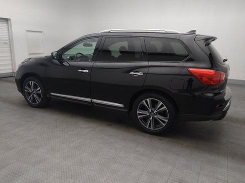 Used 2020 Nissan Pathfinder Platinum image 3