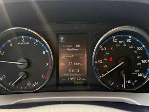 Used 2017 Toyota RAV4 Limited AWD/4WD image 16