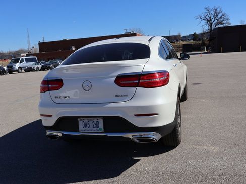 Certified 2019 Mercedes-Benz GLC 300 4MATIC Coupe image 11