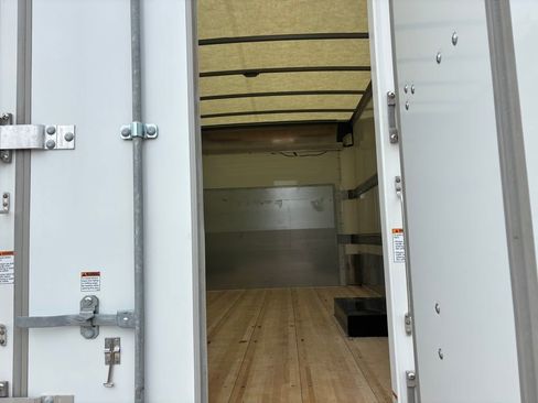 Used 2024 Ford E-350 and Econoline 350 Super Duty w/ Driver's Safety Package image 19