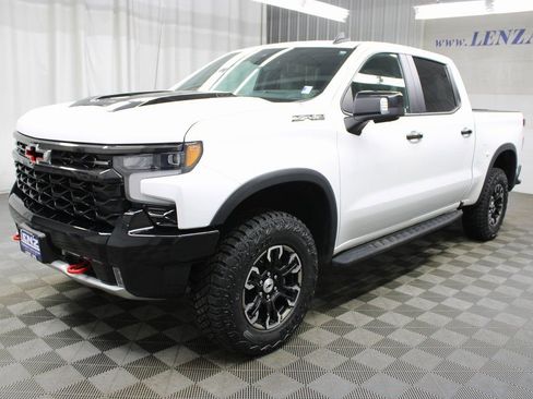 Used 2023 Chevrolet Silverado 1500 ZR2 w/ Technology Package AWD/4WD image 6