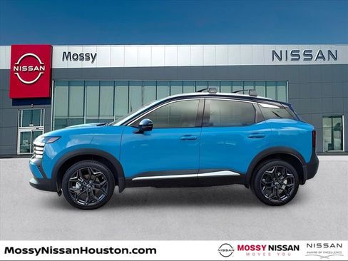 New 2026 Nissan Kicks SR image 4