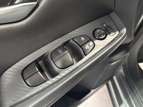 Used 2025 Nissan Sentra SV FWD image 27