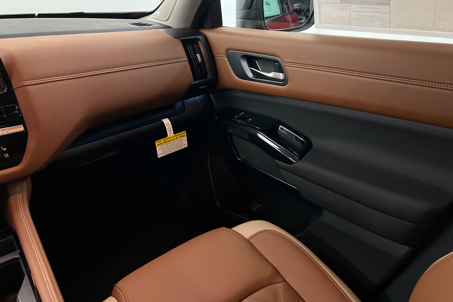 New 2026 Nissan Pathfinder Platinum w/ Cargo Package AWD/4WD image 10