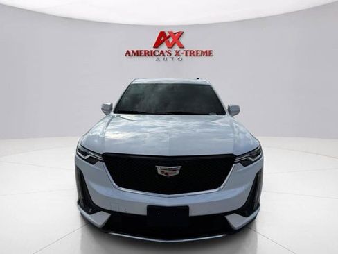 Used 2024 Cadillac XT6 Sport w/ Technology Package AWD/4WD image 9