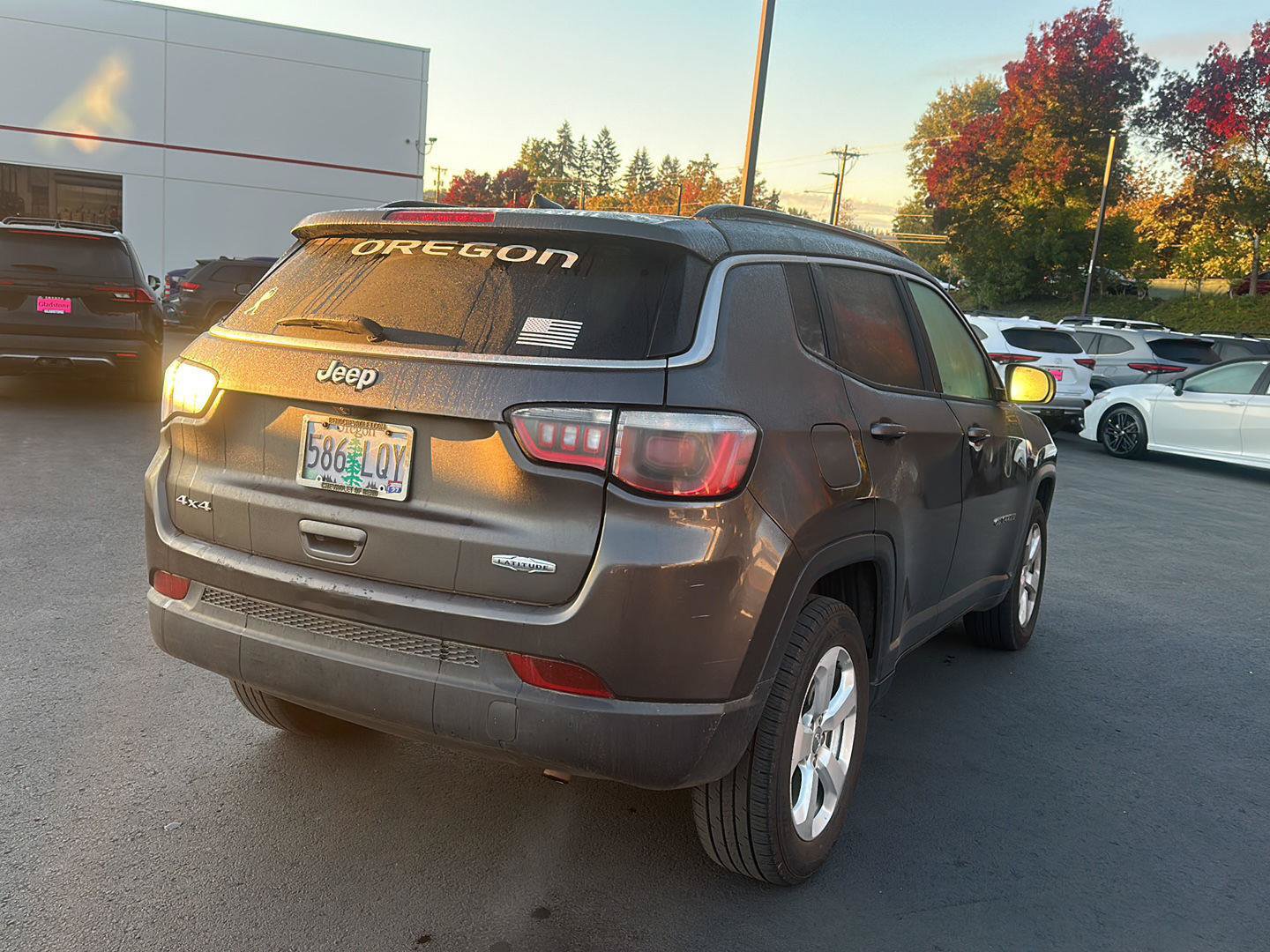 Used 2019 Jeep Compass Latitude w/ Popular Equipment Group AWD/4WD image 5