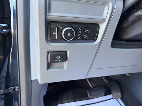 Used 2021 Ford F150 XLT image 12