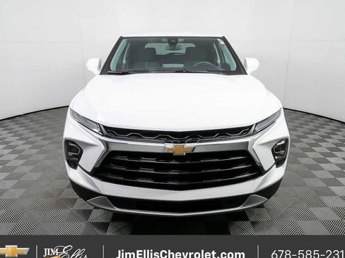 Certified 2025 Chevrolet Blazer LT FWD image 32