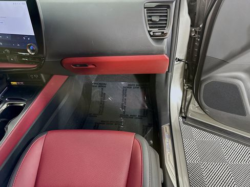 Used 2025 Lexus NX 350h AWD w/ Premium Package image 33