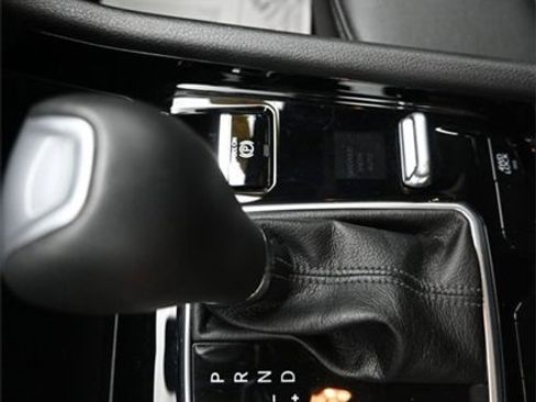 Used 2024 Jeep Compass Limited image 18