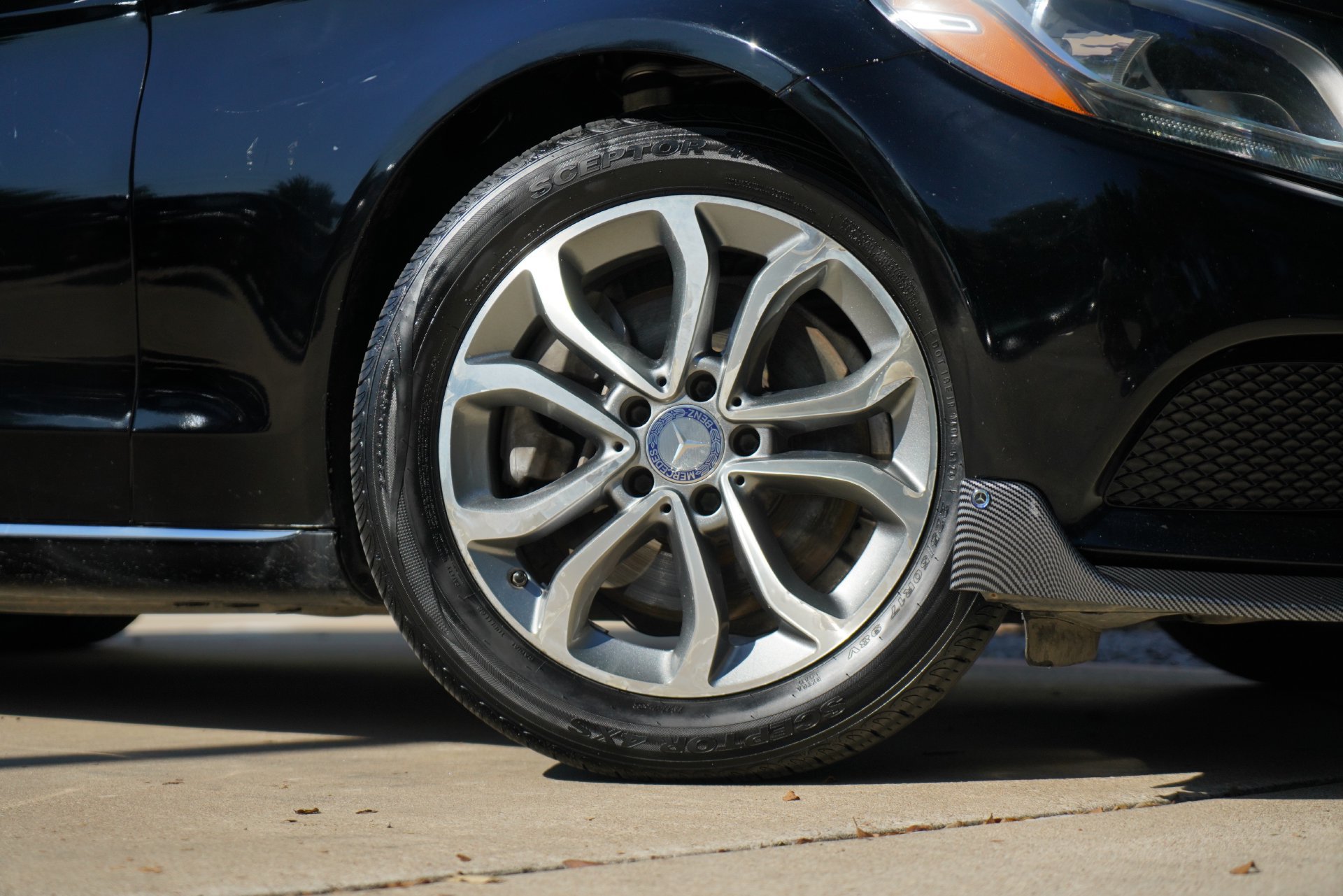 Used 2016 Mercedes-Benz C 300 Sedan image 3