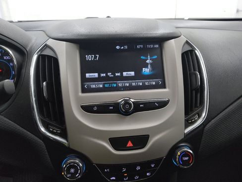 Used 2018 Chevrolet Cruze LS FWD image 25