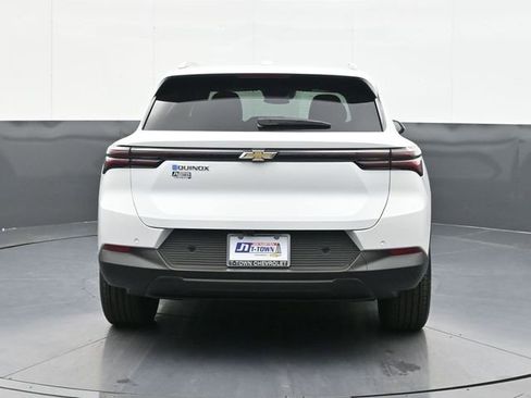 New 2026 Chevrolet Equinox EV LT image 10